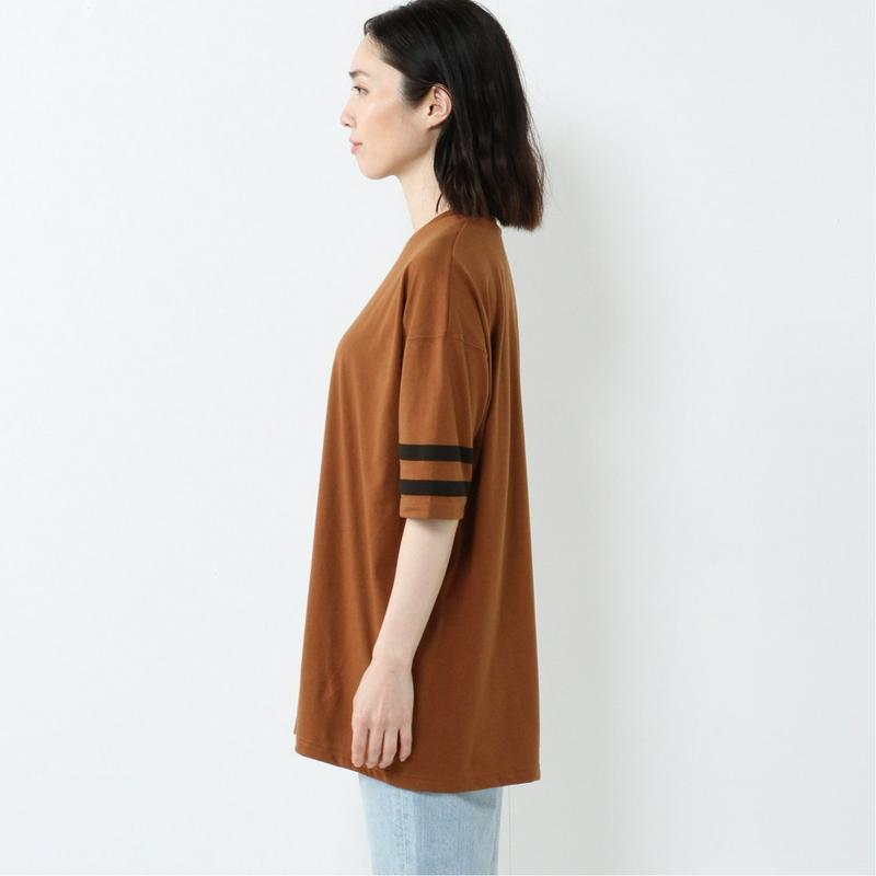 袖ライン目隠しミッキーマウスＢＩＧＴシャツ【Ｍ～３Ｌ】（ディズニー）