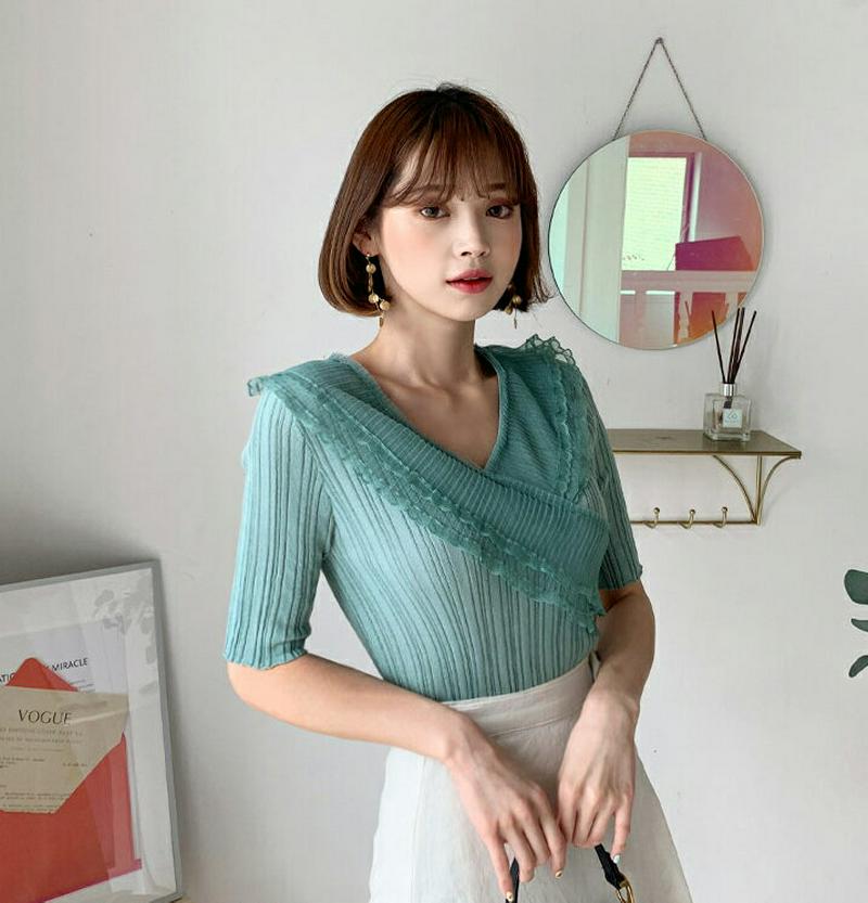 Vネックフリルニット・全4色・b59568 レディース【tops】 韓国ファッション トップス ニット ニットトップス フリル Vネック ユニーク 個性的 半袖 ハーフスリーブ 2重 ボリューム 可愛い かわいい ガーリー 大人 春 夏224