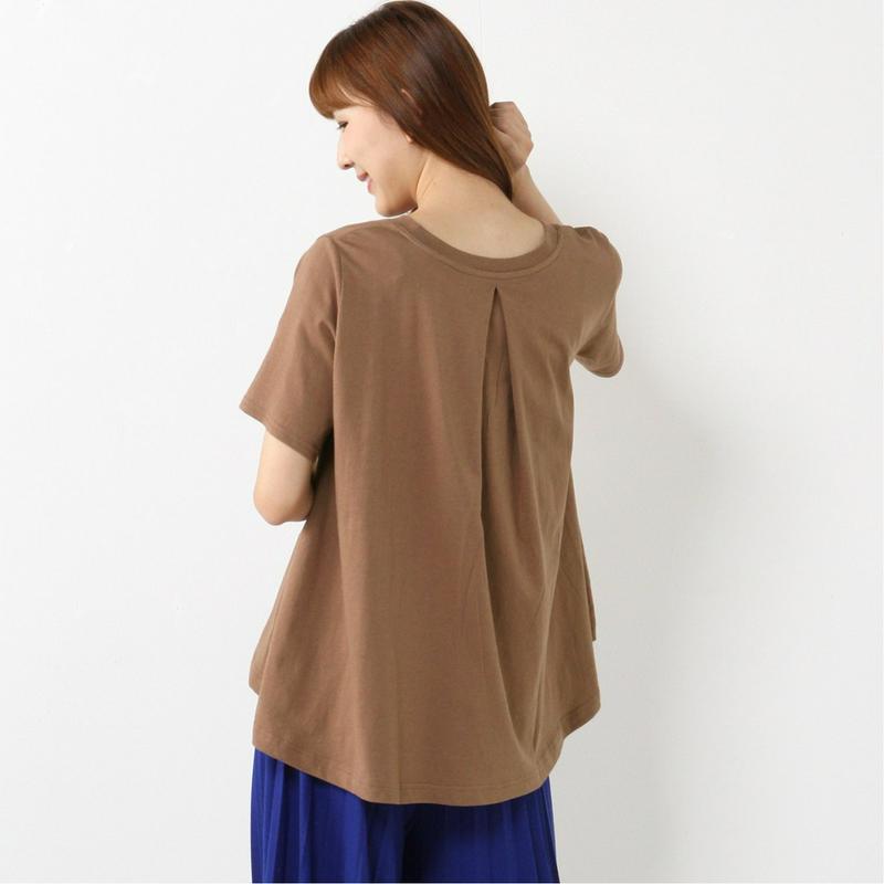 淡い色でも汗染み防止で安心◎ＡラインバックタックＴシャツ