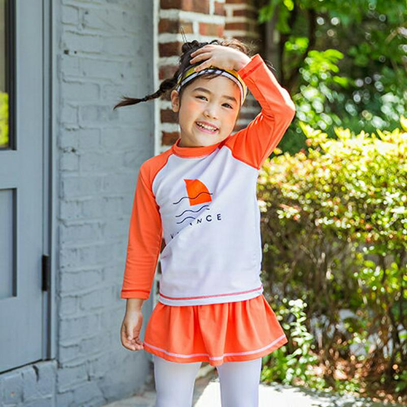VACANCEラッシュガードTシャツ・p001583 キッズ【3~8才】【bw】【ラッシュガード トップス 水着 プール 海 スイムウェア 長袖 ロゴ シンプル カジュアル 女の子 男の子 夏 子供 こども 子供服 こども服】【KIDS】