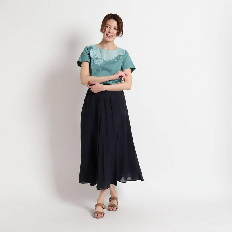 【洗える】ペンシルスムース　刺繍入りＴシャツ