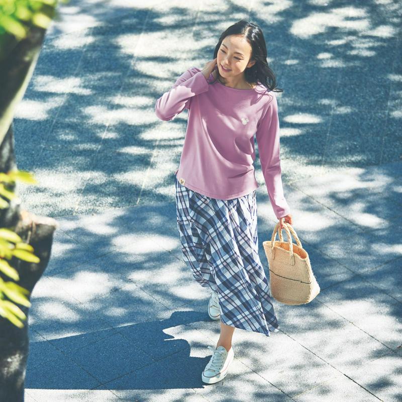 【おうちディズニー】ボートネック長袖Ｔシャツ「ミッキーモチーフ」（ディズニー）