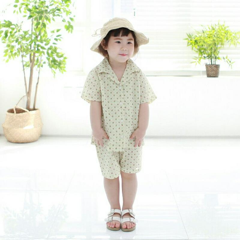 開襟花柄シャツ上下SET p002595 キッズ 【3~8才】【SET】【韓国 ファッション セットアップ シャツ 半袖 襟 オープンカラー パンツ ハーフ 膝丈 ウエストゴム 半ズボン 小花柄 部屋着 子供 子供服 小学生 ジュニア 夏】【KIDS】