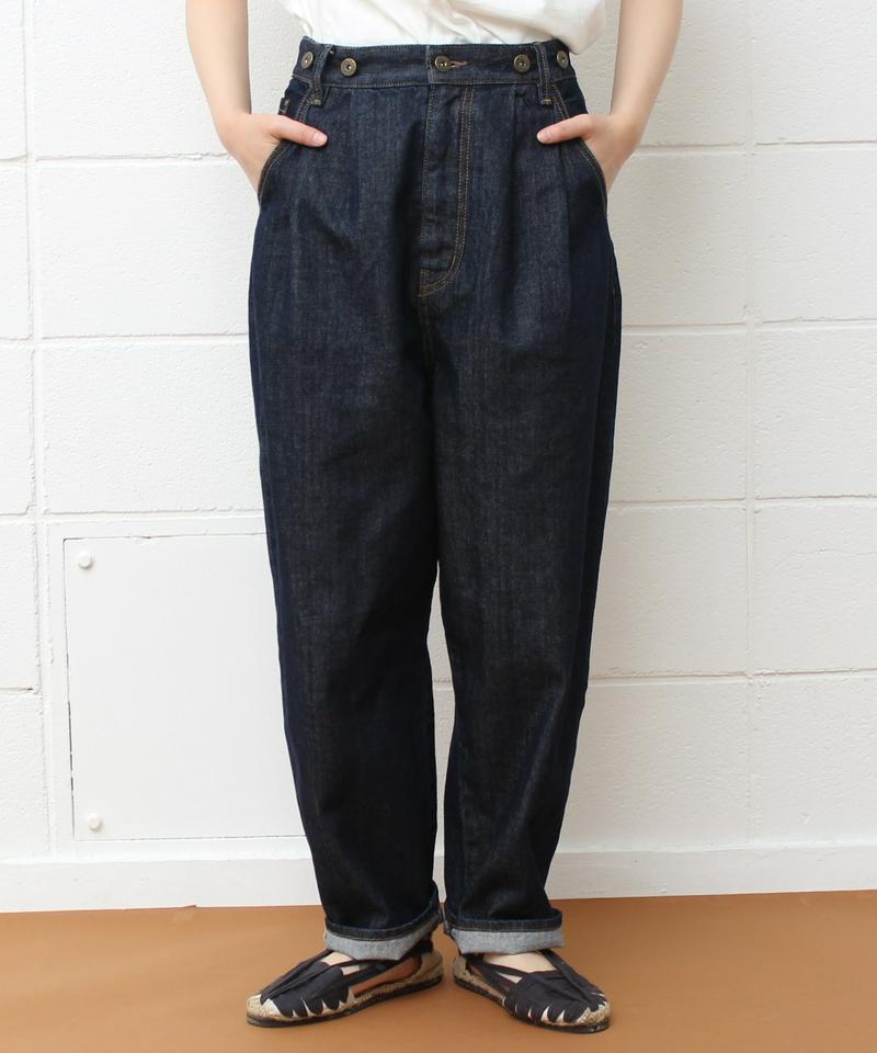 〇mat デニムタック テーパードパンツ（mat quotidien）