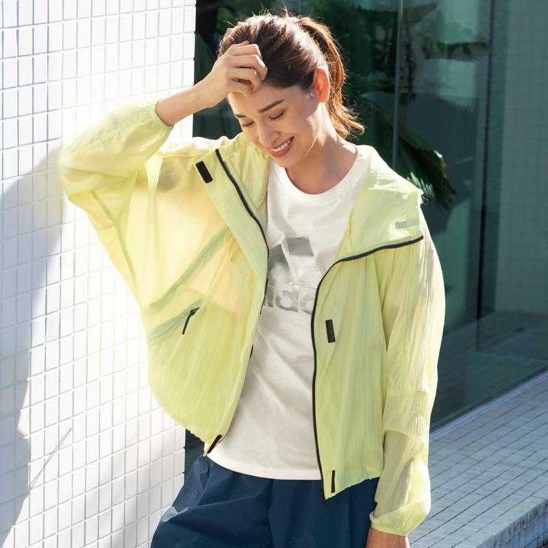 シャイニーロゴでこなれ見せ◎綿１００％ホイルＴシャツ（アディダス/adidas）