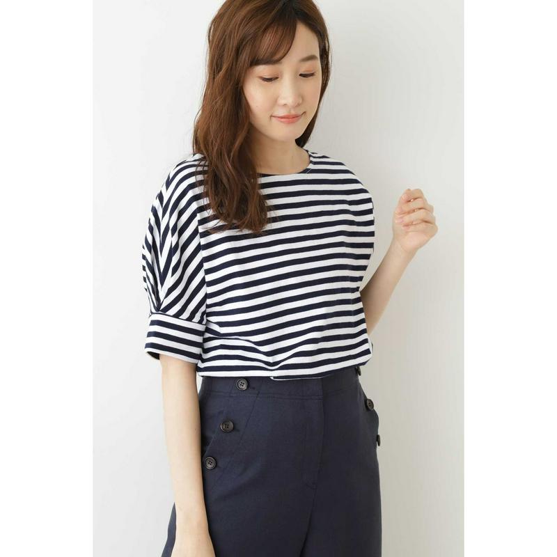 ［ＷＥＢ限定］タックフォルムプルオーバー
