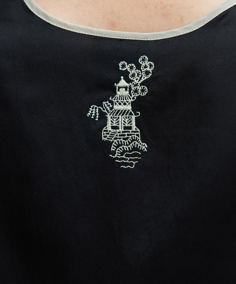 Si/Cサテンウィローパターン刺繍Vネックノースリーブプルオーバー（cardo fabrica）