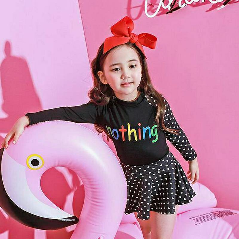 nothingドットラッシュガードTシャツ・p003431 キッズ【3~8才】【bw】【水着 ビーチウェア スイムウェア ラッシュガード 長袖 ロゴ ドット 柄 カジュアル 女の子 夏 韓国 韓国子供服 子供 こども 子供服 こども服】【KIDS】