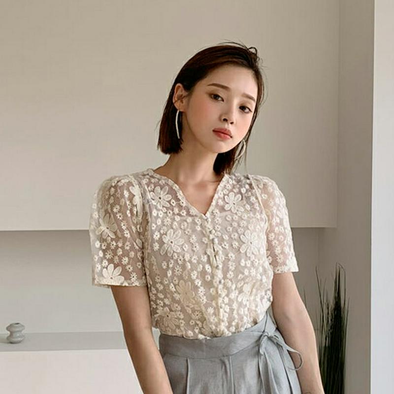 【只今10%OFF】キャミ付シアー花柄刺繍ブラウス・全2色・b56373 レディース【bl】【韓国 ファッション トップス ブラ