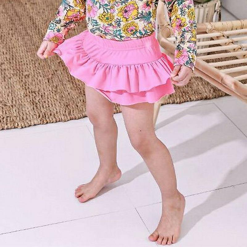 フリルティアードスイムパンツ p003783・キッズ 【3~8才】【bw】【韓国 ファッション 水着 スイムウェア 水遊び プール 海 日焼け防止 日除け 速乾 単品 スイムパンツ ショーツ パンツ スカート フリル 無地 女の子 子供 子供服 ジュニア 夏】【KIDS】