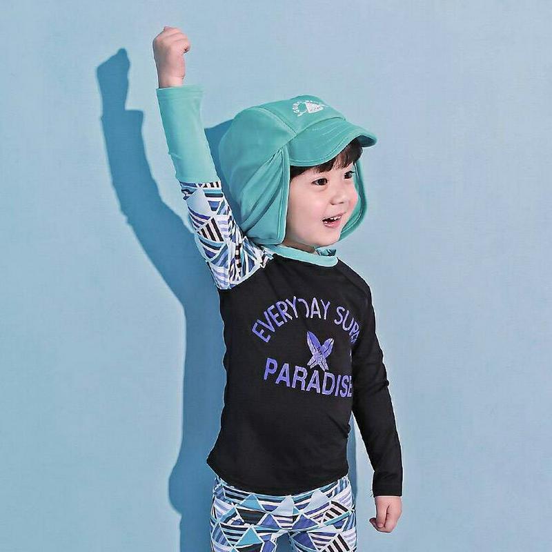 パターンレタリングラッシュガードTシャツ p003784・キッズ 【3~8才】【bw】【韓国 ファッション 水着 ラッシュガード スイムウェア 水遊び プール 海 日焼け防止 日除け 単品 速乾 トップス 長袖 ロゴ 子供 子供服 小学生 ジュニア 夏】【KIDS】