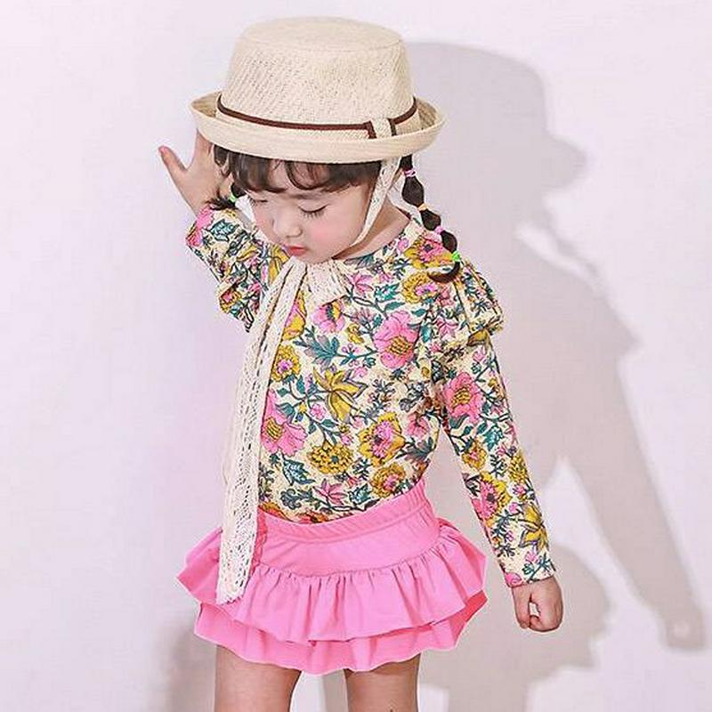花柄フリルラッシュガードTシャツ p003773・キッズ 【3~8才】【bw】【韓国 ファッション 水着 ラッシュガード スイムウェア 水遊び プール 海 日焼け防止 日除け 単品 速乾 トップス 長袖 フリル ロゴ 花柄 女の子 子供 子供服 ジュニア 夏】【KIDS】