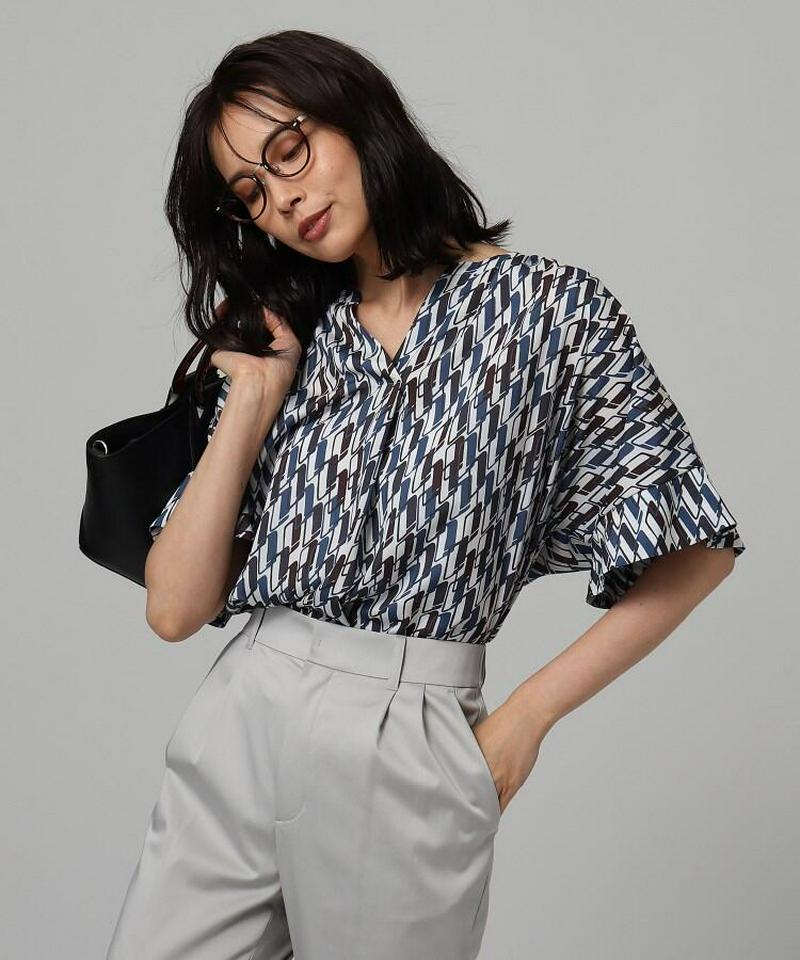 【洗える】Rattiグラフィックプリントブラウス