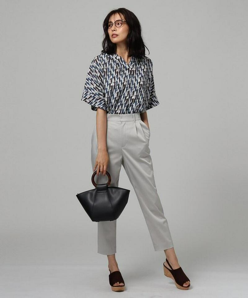 【洗える】Rattiグラフィックプリントブラウス