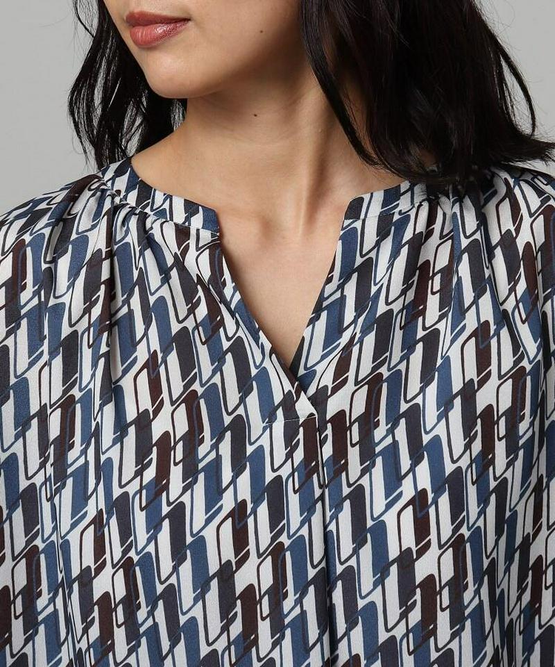 【洗える】Rattiグラフィックプリントブラウス