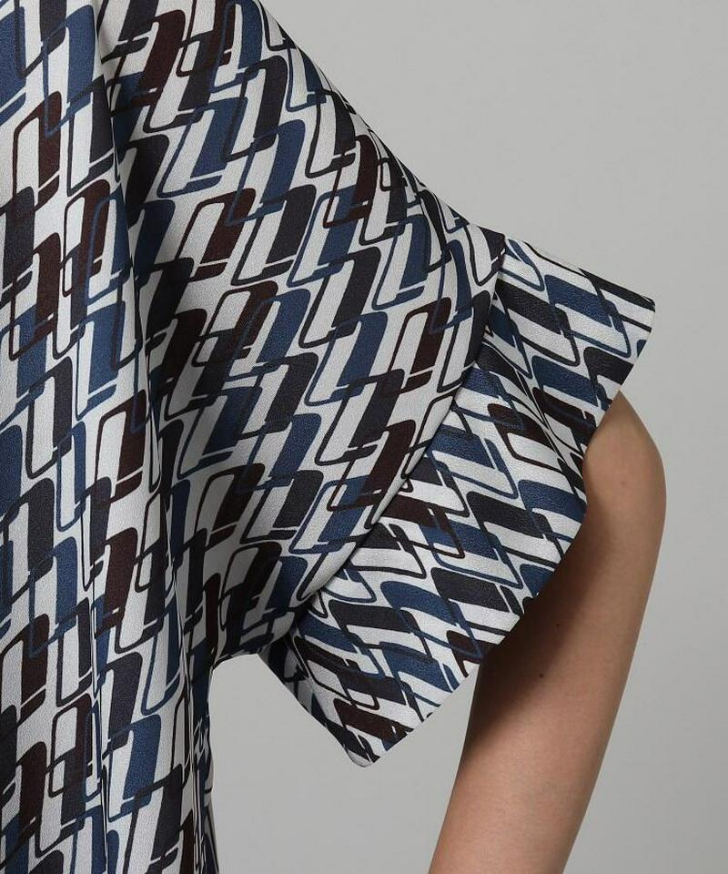 【洗える】Rattiグラフィックプリントブラウス