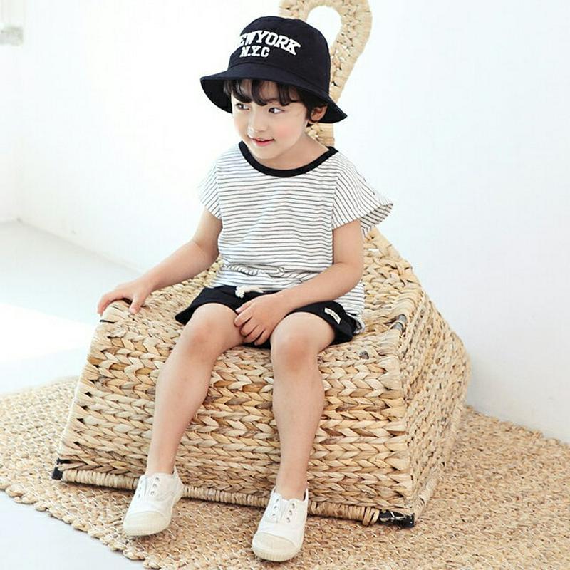 パッチボーダーTシャツ&パンツSET・p004215・キッズ 【3~8才】【SET】【韓国 ファッション セットアップ Tシャツ ラウンドネック 半袖 ハーフスリーブ パンツ ハーフ ショート ミニ 女の子 男の子 ボーダー ロゴ 子供服 小学生 ジュニア 夏】【KIDS】
