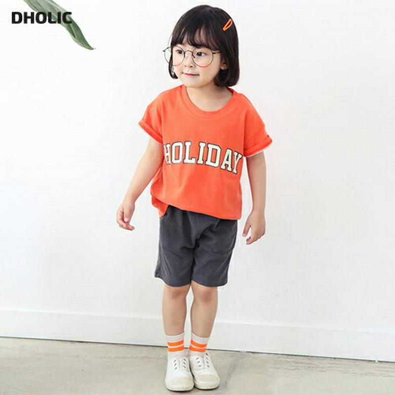 HOLIDAY半袖Tシャツ上下SET・p004211・キッズ 【3~8才】【SET】【韓国 ファッション セットアップ Tシャツ ラウンドネック 半袖 ハーフスリーブ パンツ ハーフ ショート ミニ 女の子 男の子 ロゴ 運動 子供 子供服 小学生 ジュニア 夏】【KIDS】