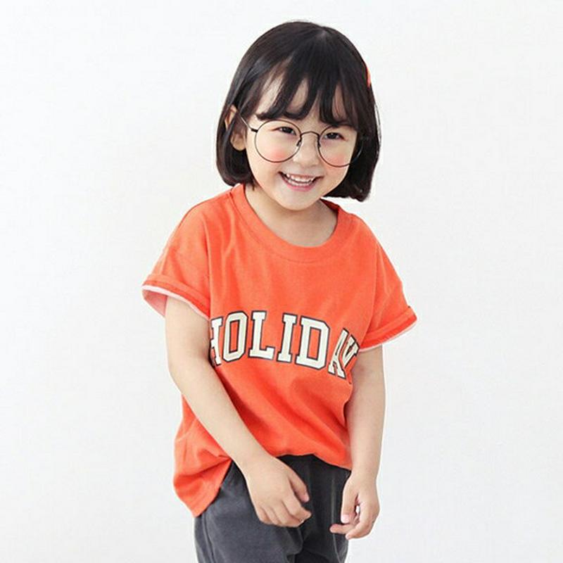 HOLIDAY半袖Tシャツ・p004200・キッズ 【3~8才】【tops】【韓国 ファッション トップス Tシャツ カットソー 半袖 ハーフスリーブ ルーズ ゆったり 女の子 男の子 レタリング コットン100 子供 子供服 小学生 ジュニア 夏】【KIDS】