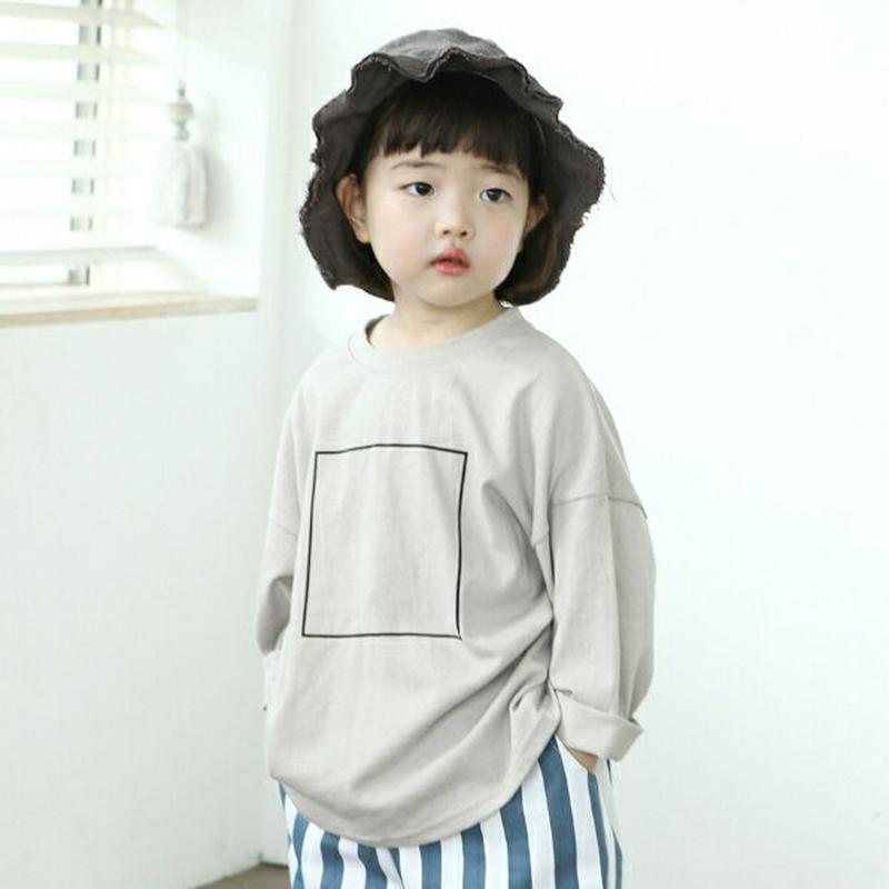 【キッズ30%OFF】スクエアプリントTシャツ p002659・キッズ 【3~8才】【tops】【韓国 ファッション トップス Tシャツ カットソー 長袖 ルーズ ゆったり 女の子 男の子 無地 コットン100 ロゴ ロング ロンT 子供 子供服 小学生 ジュニア 春 秋】【KIDS】