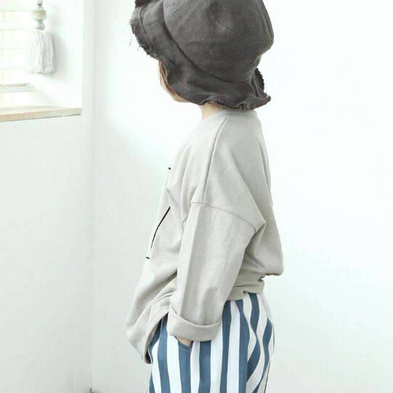 【キッズ30%OFF】スクエアプリントTシャツ p002659・キッズ 【3~8才】【tops】【韓国 ファッション トップス Tシャツ カットソー 長袖 ルーズ ゆったり 女の子 男の子 無地 コットン100 ロゴ ロング ロンT 子供 子供服 小学生 ジュニア 春 秋】【KIDS】