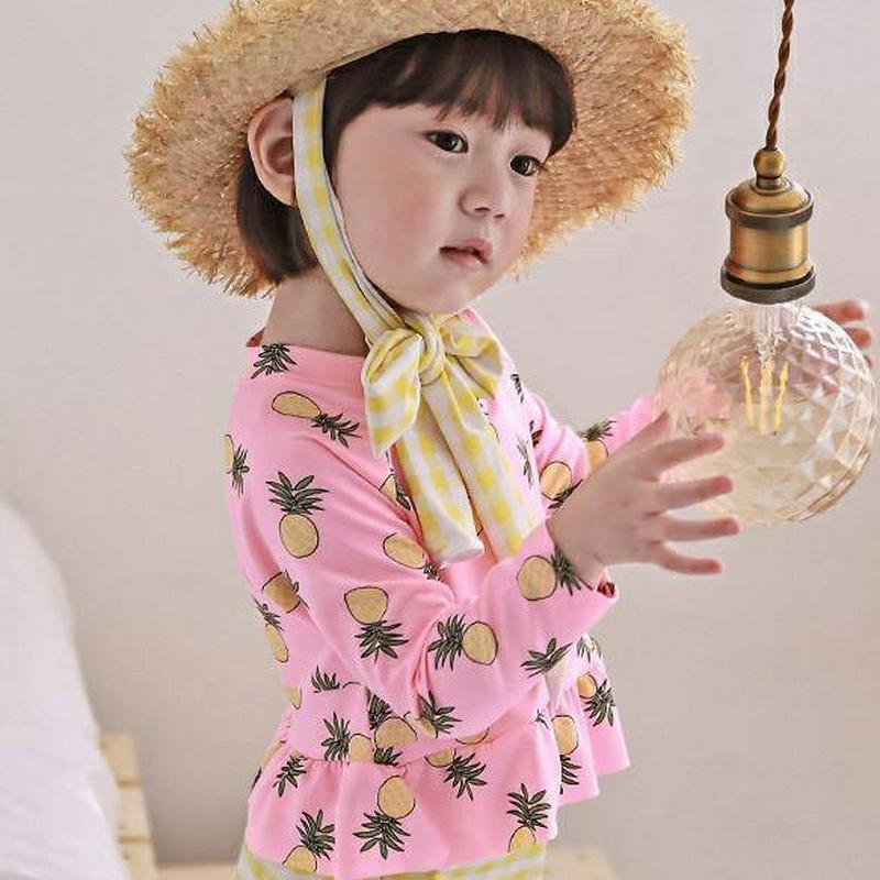 フリルパイナップルラッシュガードTシャツ p003786・キッズ 【3~8才】【bw】【韓国 ファッション 水着 ラッシュガード スイムウェア 水遊び プール 海 日焼け防止 日除け 単品 速乾 トップス 長袖 ロゴ ハワイアン 子供 子供服 ジュニア 夏】【KIDS】
