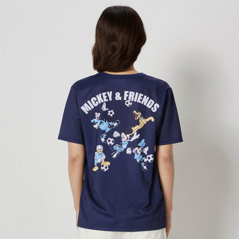 【まだまだ暑い日にぴったり！】【ユニセックス】ユニフォーム風Ｔシャツ「ミッキー＆フレンズ」（ディズニー）