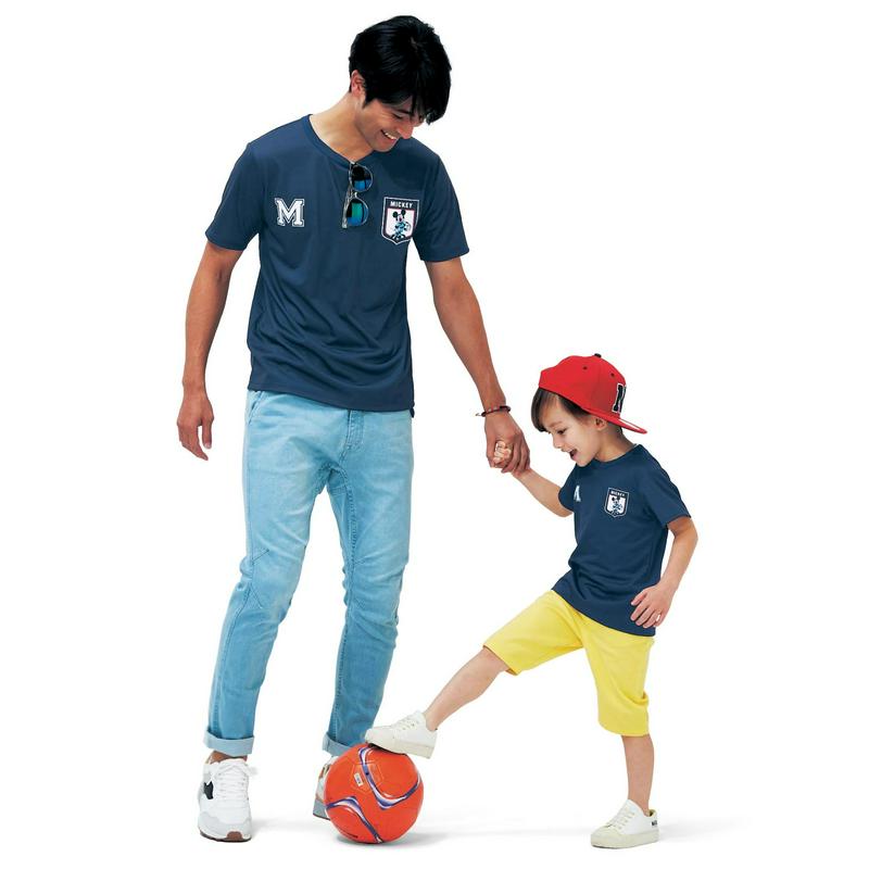 【まだまだ暑い日にぴったり！】【ユニセックス】ユニフォーム風Ｔシャツ「ミッキー＆フレンズ」（ディズニー）