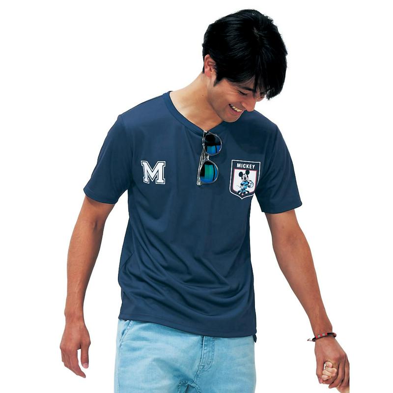 【まだまだ暑い日にぴったり！】【ユニセックス】ユニフォーム風Ｔシャツ「ミッキー＆フレンズ」（ディズニー）