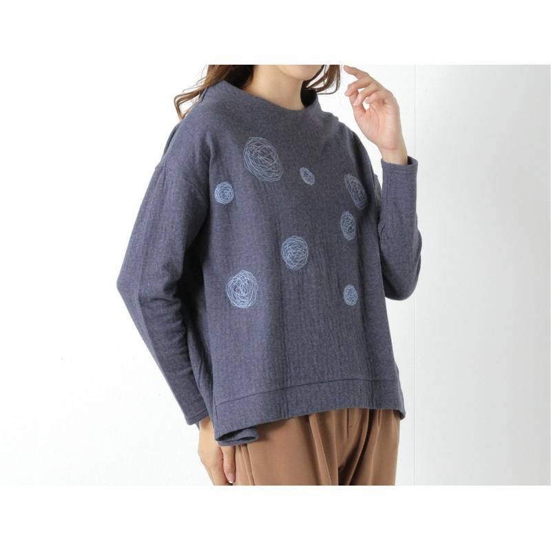 【９／２５販売終了】２枚重ねの水玉刺繍プルオーバー