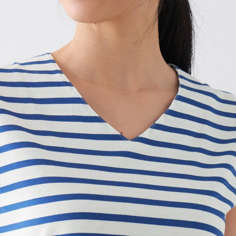 バックスリットＶネックボーダーＴシャツ