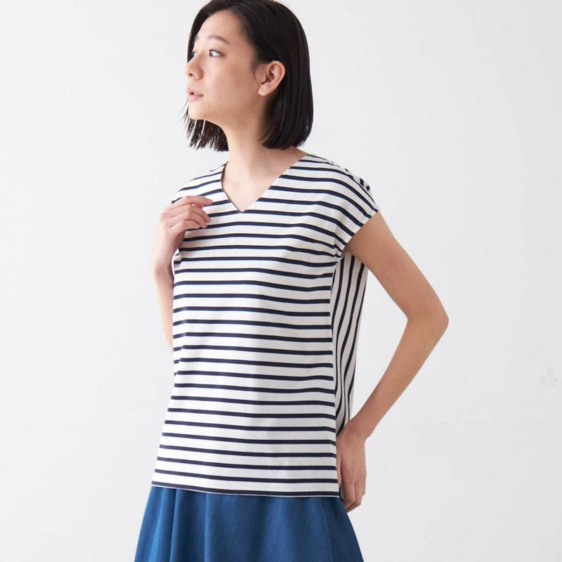 バックスリットＶネックボーダーＴシャツ