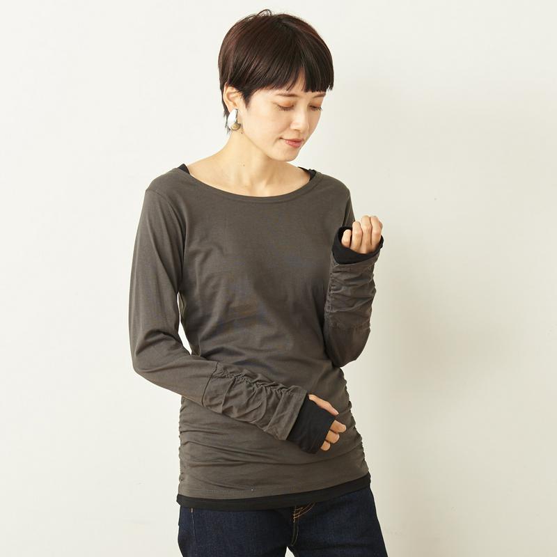【９／２５販売終了】指穴袖くしゅくしゅ重ね着風ロングＴシャツ【杢グレー／３Ｌのみ】（manoamano／マノアマノ）