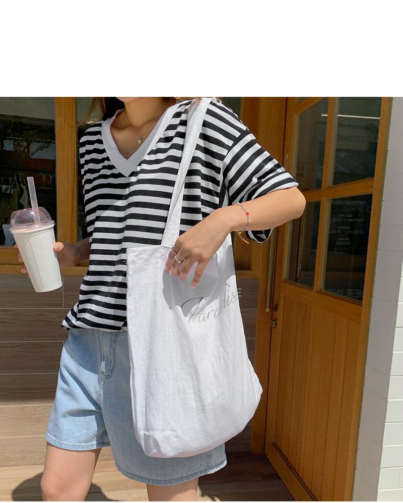 ボーダー柄バックロゴTシャツ