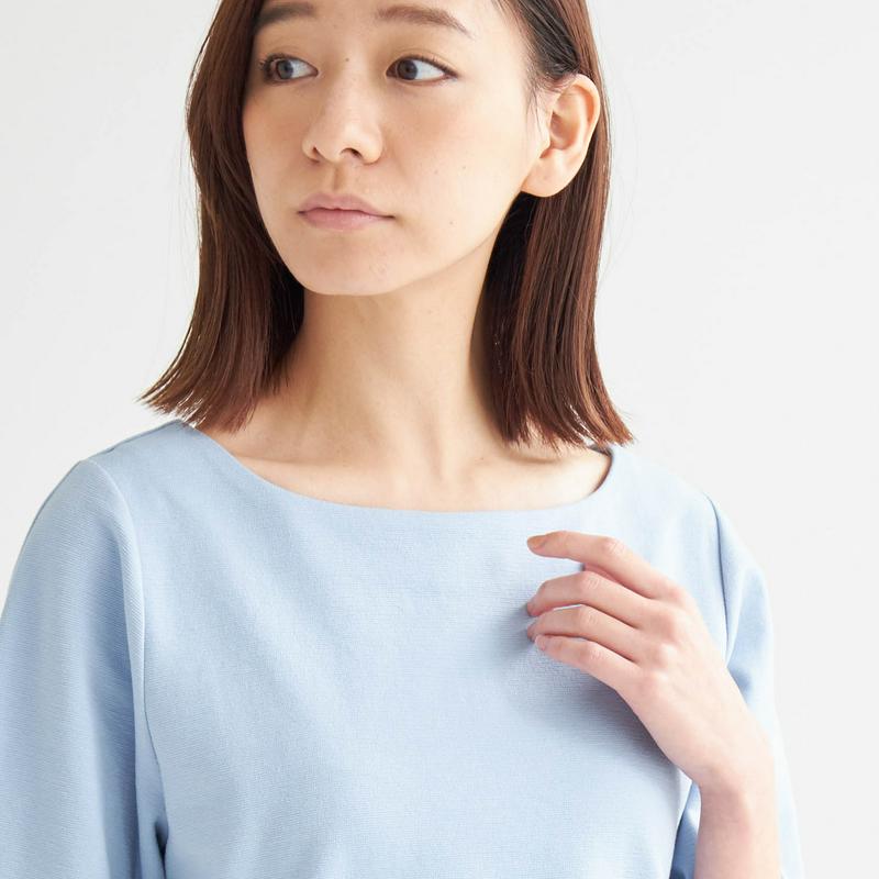 スカーフ風ネックレス付きリップル素材袖リボンカットソー【Ｓ～６Ｌ・洗濯機ＯＫ】（la*fite／ラ・フィット）