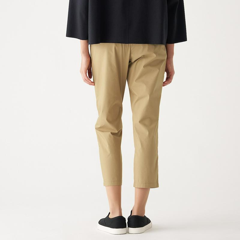 ストレッチ高密度織りクロップドパンツ