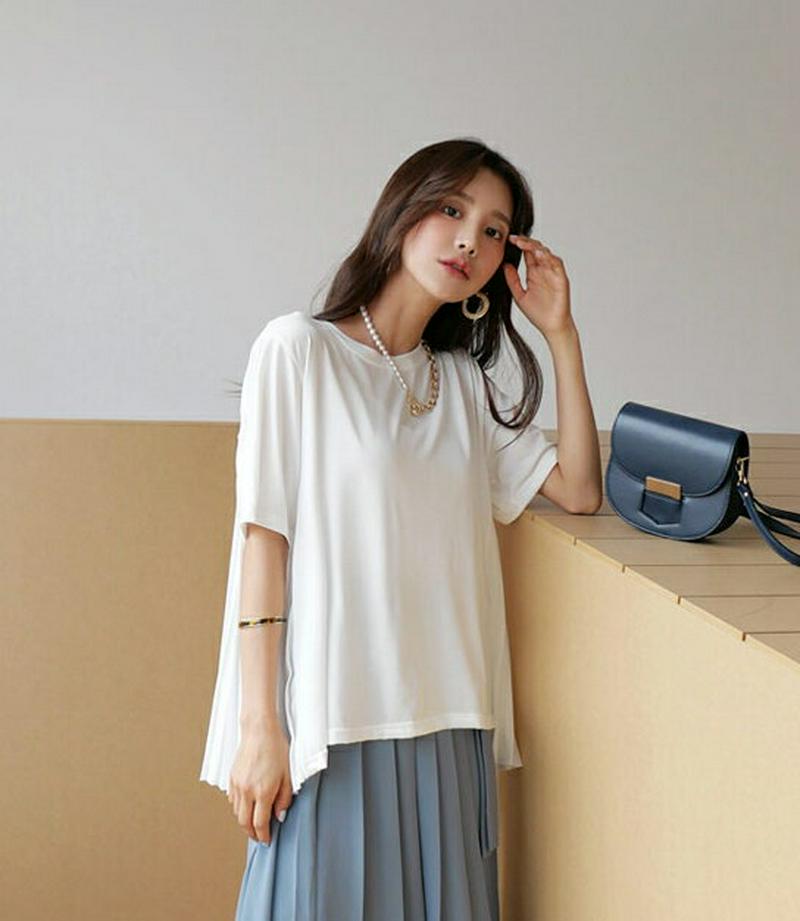 バックプリーツTシャツ・全2色・b60407 レディース【tops】【韓国 ファッション トップス Tシャツ 半袖 ハーフスリーブ バックプリーツ プリーツトップス 単色 バックシャン シンプル 大人 揺れ感 春 夏】