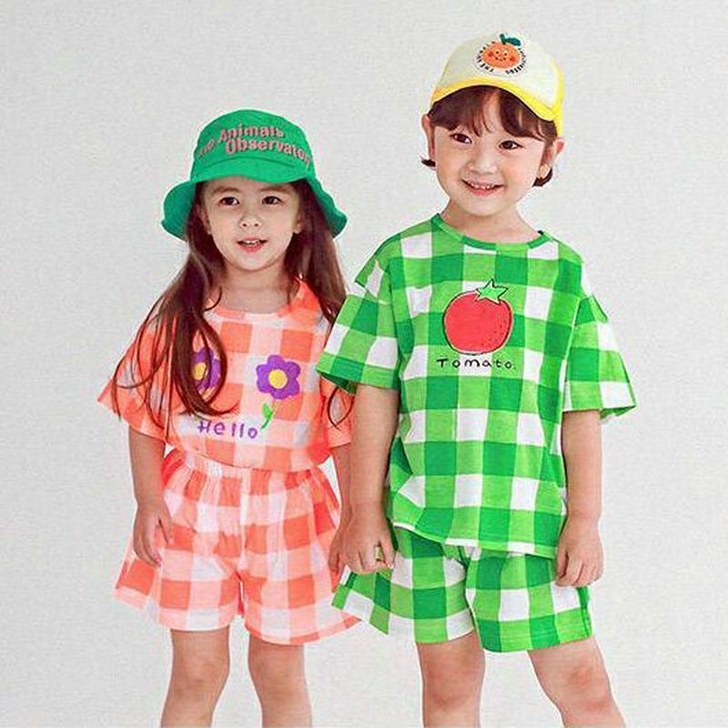 プリントチェック上下SET・p004483・キッズ 【3~8才】【SET】【韓国 ファッション セットアップ Tシャツ カットソー 半袖 ハーフスリーブ パンツ ショート ハーフ 半ズボン ウエストゴム ルーズ 女の子 男の子 通学 通園 子供 子供服 小学生 夏】【KIDS】