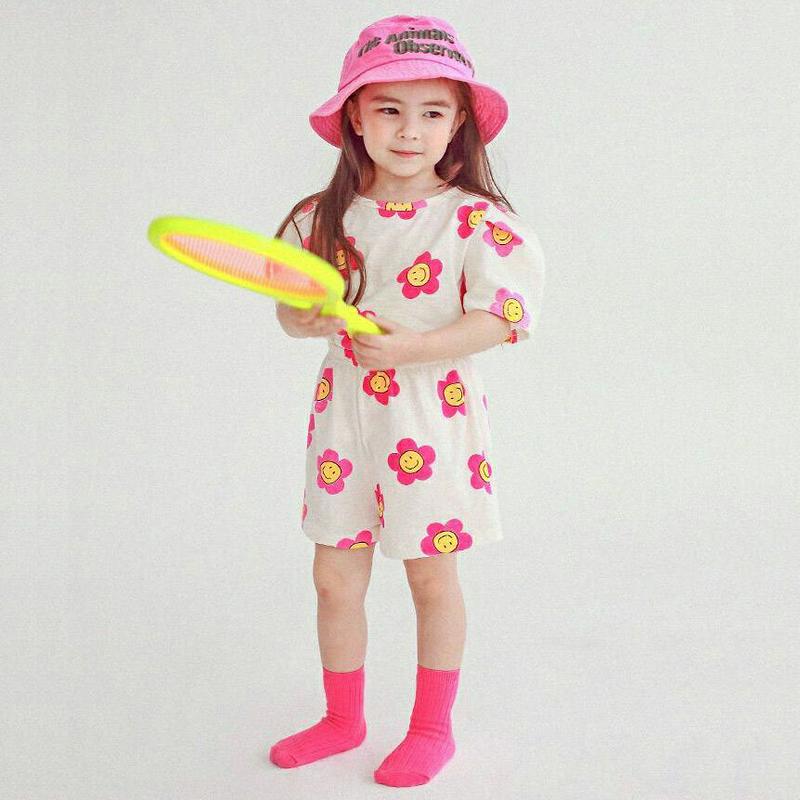 スマイルフラワー上下SET・p004485・キッズ 【3~8才】【SET】【韓国 ファッション セットアップ Tシャツ カットソー 半袖 ハーフスリーブ パンツ ショート ハーフ 半ズボン ウエストゴム ルーズ 女の子 通学 通園 子供 子供服 小学生 夏】【KIDS】