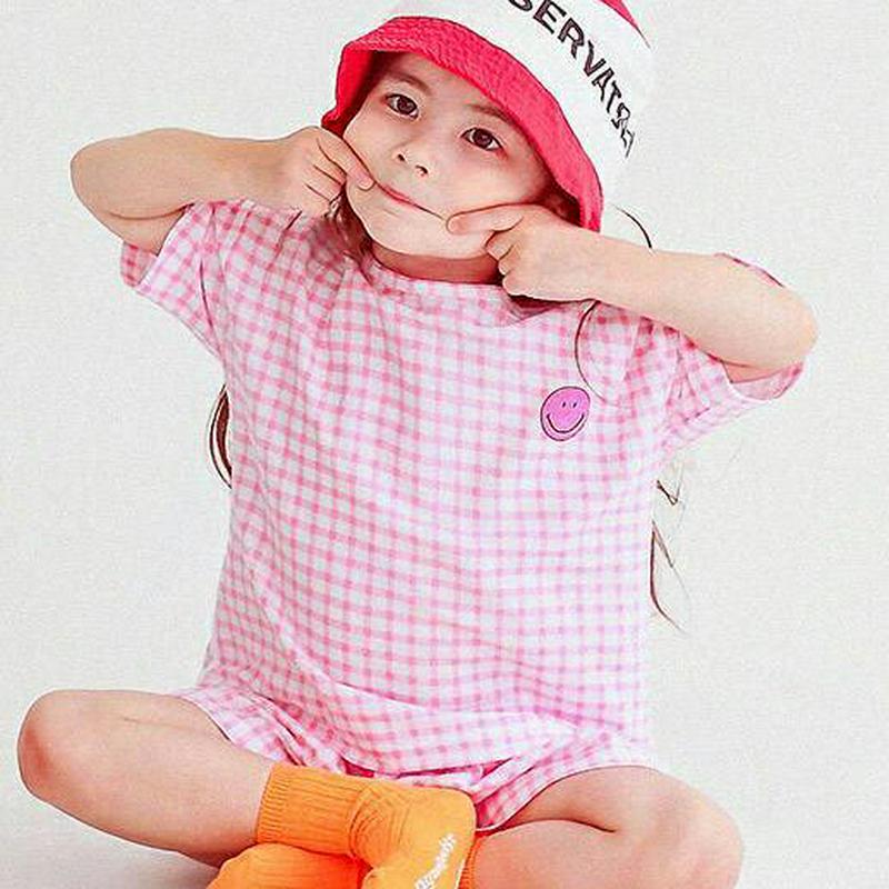 スマイルチェック柄Tシャツ・p004524 キッズ【3~8才】【tops】【トップス Tシャツ 半袖 ハーフスリーブ ラウンドネック チェック柄 ギンガムチェック ラフ 綿 コットン 女の子 男の子 韓国 韓国子供服 子供 こども 子供服 こども服】【KIDS】