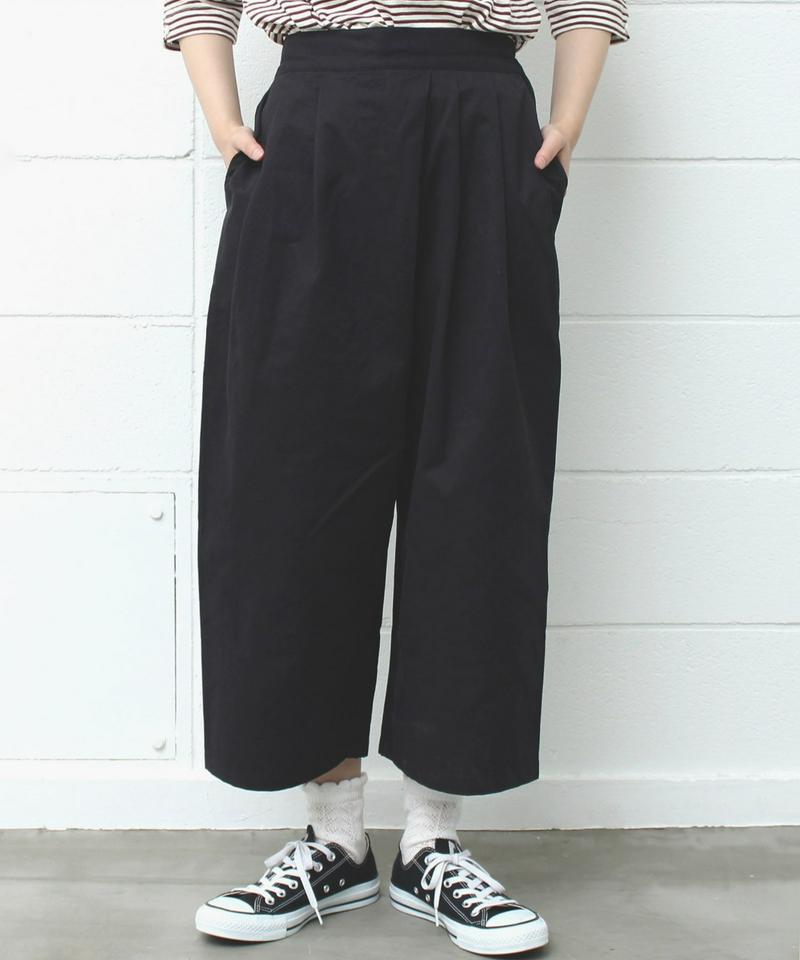 mat　Ｃ／Ｎアシンメトリータックパンツ（mat quotidien）