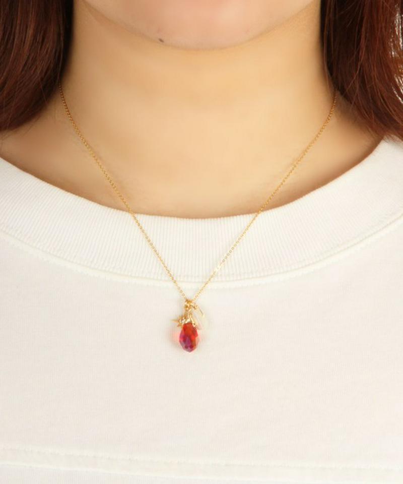 K14GF レッドクリスタル×マザーオブパール八芒星ガラスチャームネックレス