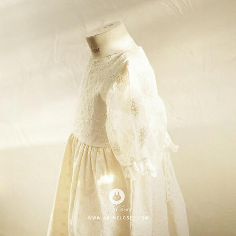 【送料無料】ウエストリボンパンチングレースワンピース・p004565 キッズ【0~2才】【ops】【ワンピース ロングワンピース 半袖 ハーフスリーブ ラウンドネック リボン レース 綿 コットン 女の子 韓国 韓国子供服 子供 こども 子供服 こども服】【KIDS】