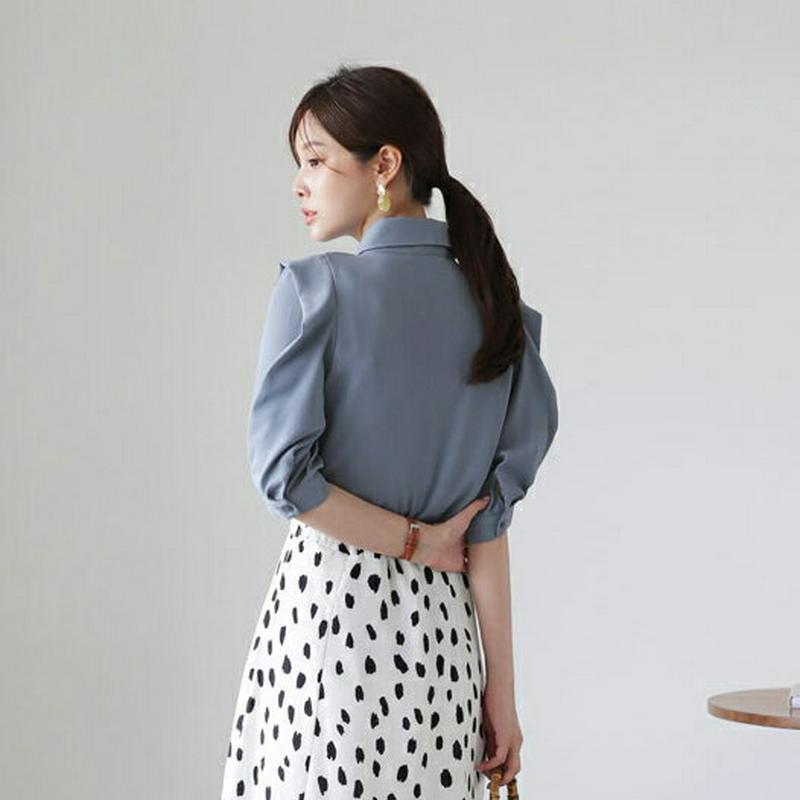 ≪人気商品再入荷≫ショルダーディテールカラーブラウス・t63375 レディース【bl】 韓国ファッション トップス ブラウス 半端丈 七分丈 七分袖 7分丈 7分袖 ハーフスリーブ きれいめ 単色 無地 シンプル フェミニン 春 夏 HIHOLLI