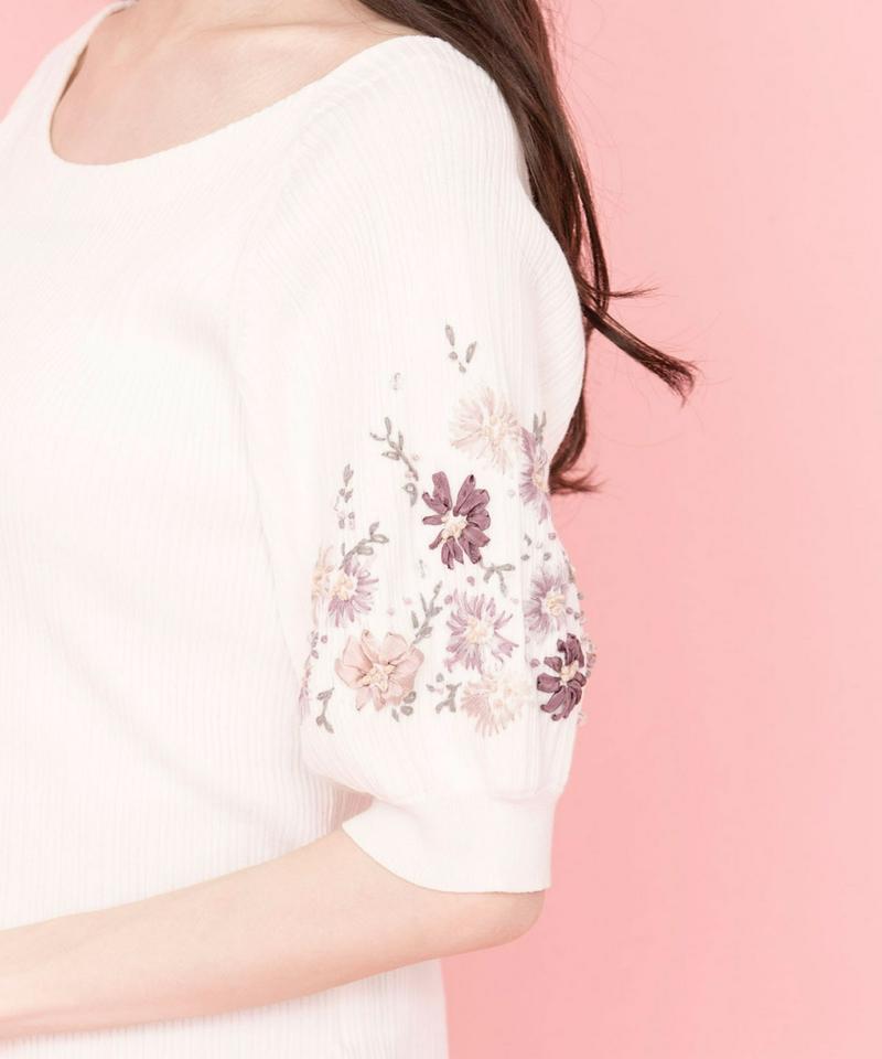 リボン刺繍パフスリーブニット
