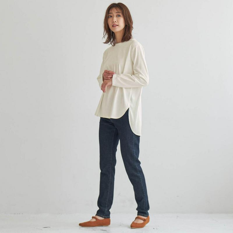 後ろサテン使いロングスリーブＴシャツ【汚れにくい白】（フェール アン カラン／FAIRE UN CALIN）
