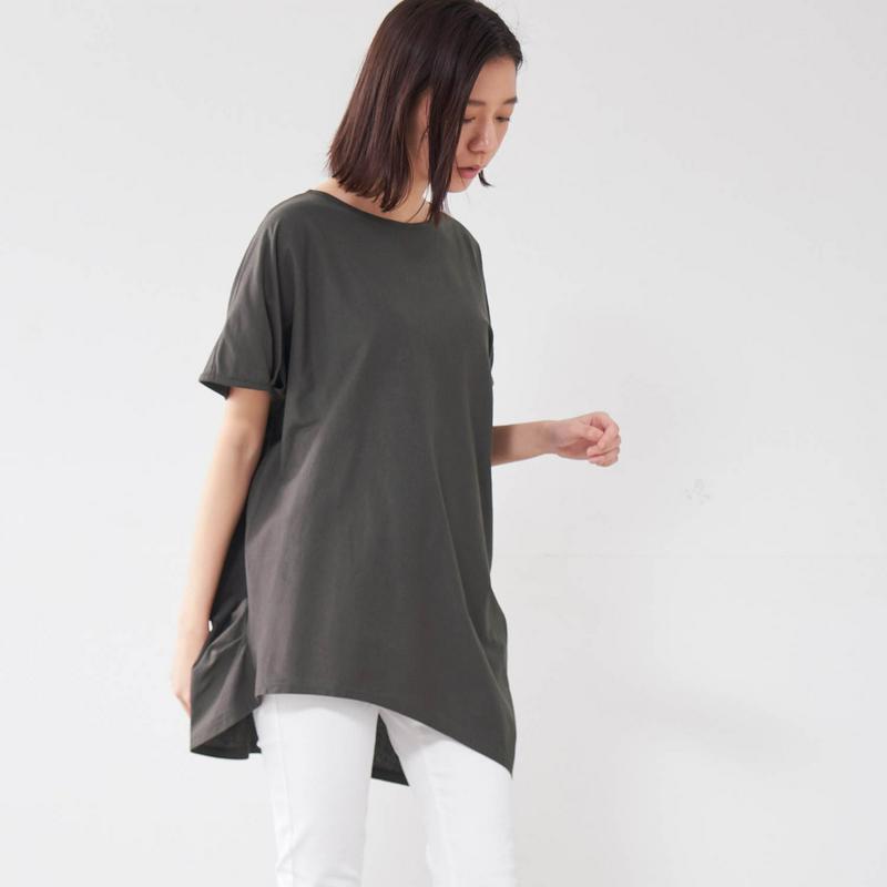 ランダムシルエットのゆったりチュニックＴシャツ【綿１００％】