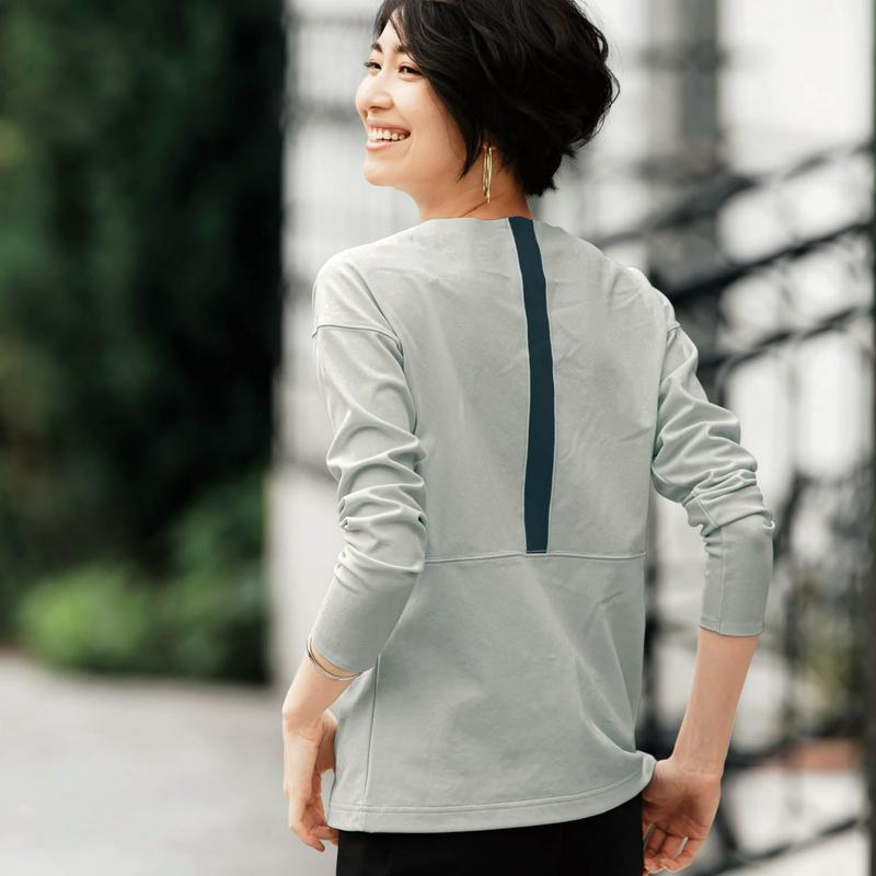 高機能素材なのにキレイ見え♪長袖Ｔシャツ【ＵＶケア・吸汗速乾】（デサント/DESCENTE）