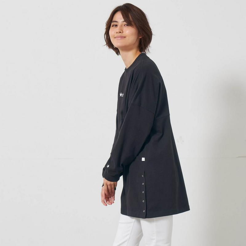 春先にも大活躍！体型カバー効果◎ボタン付きスリットチュニックＴシャツ（コンバース/CONVERSE）