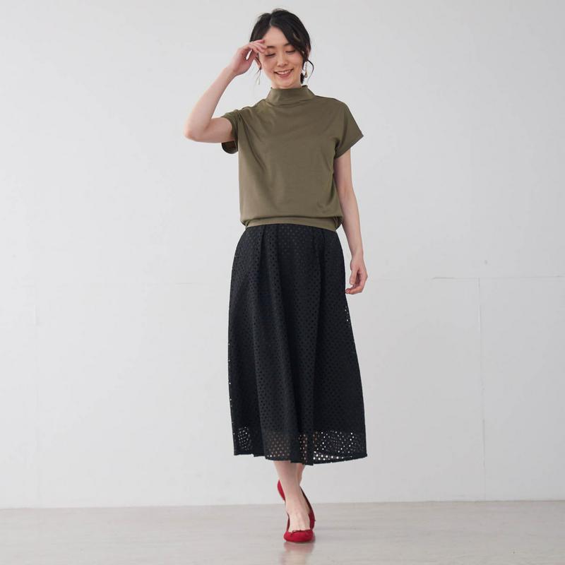 大人のためのハイネックＴシャツ（花笑むとき／hana emu toki）